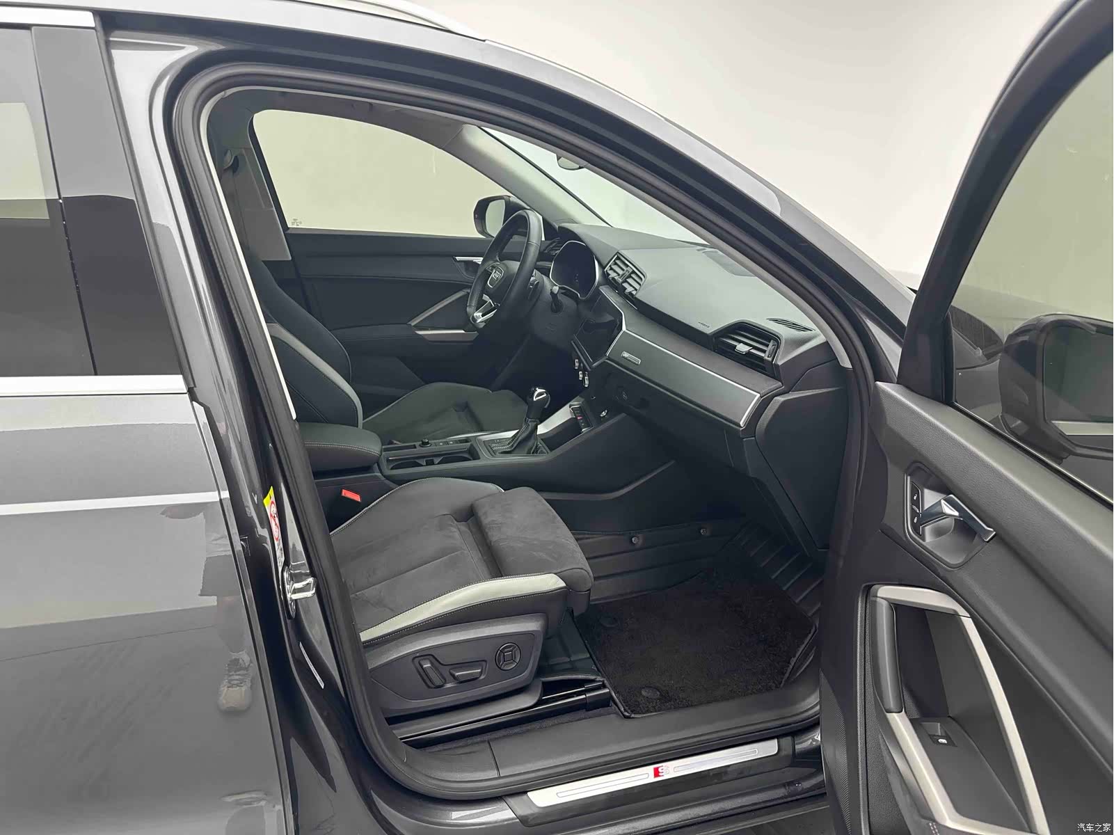 Audi Q3, 2022 7