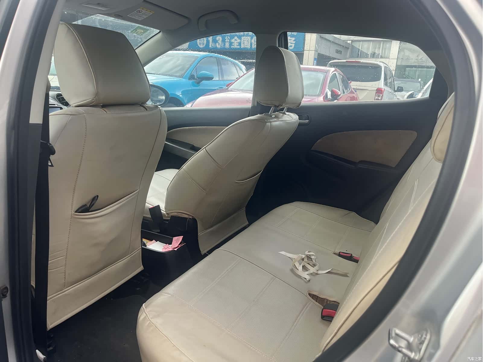 Mazda 2, 2010 все фото