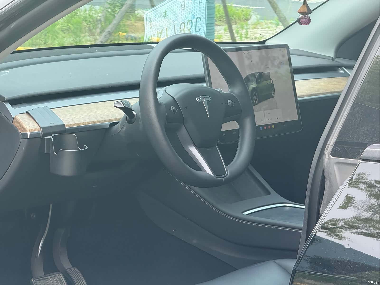 Tesla Model Y, 2022 4