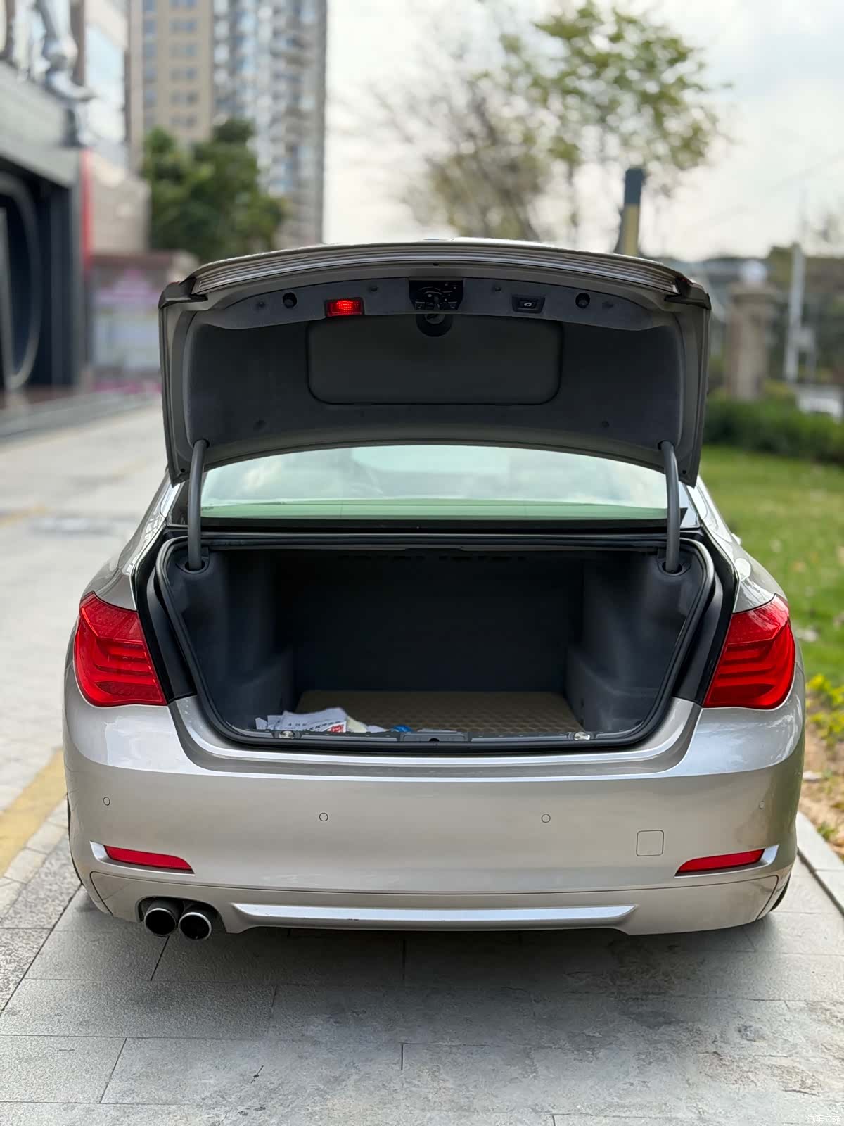 BMW 7 Series, 2011 14