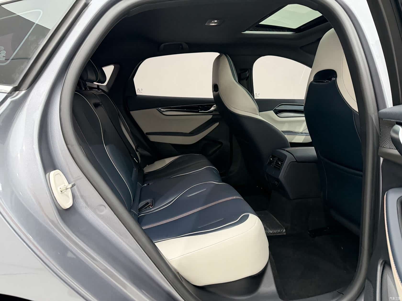 BYD Qin, 2022 18
