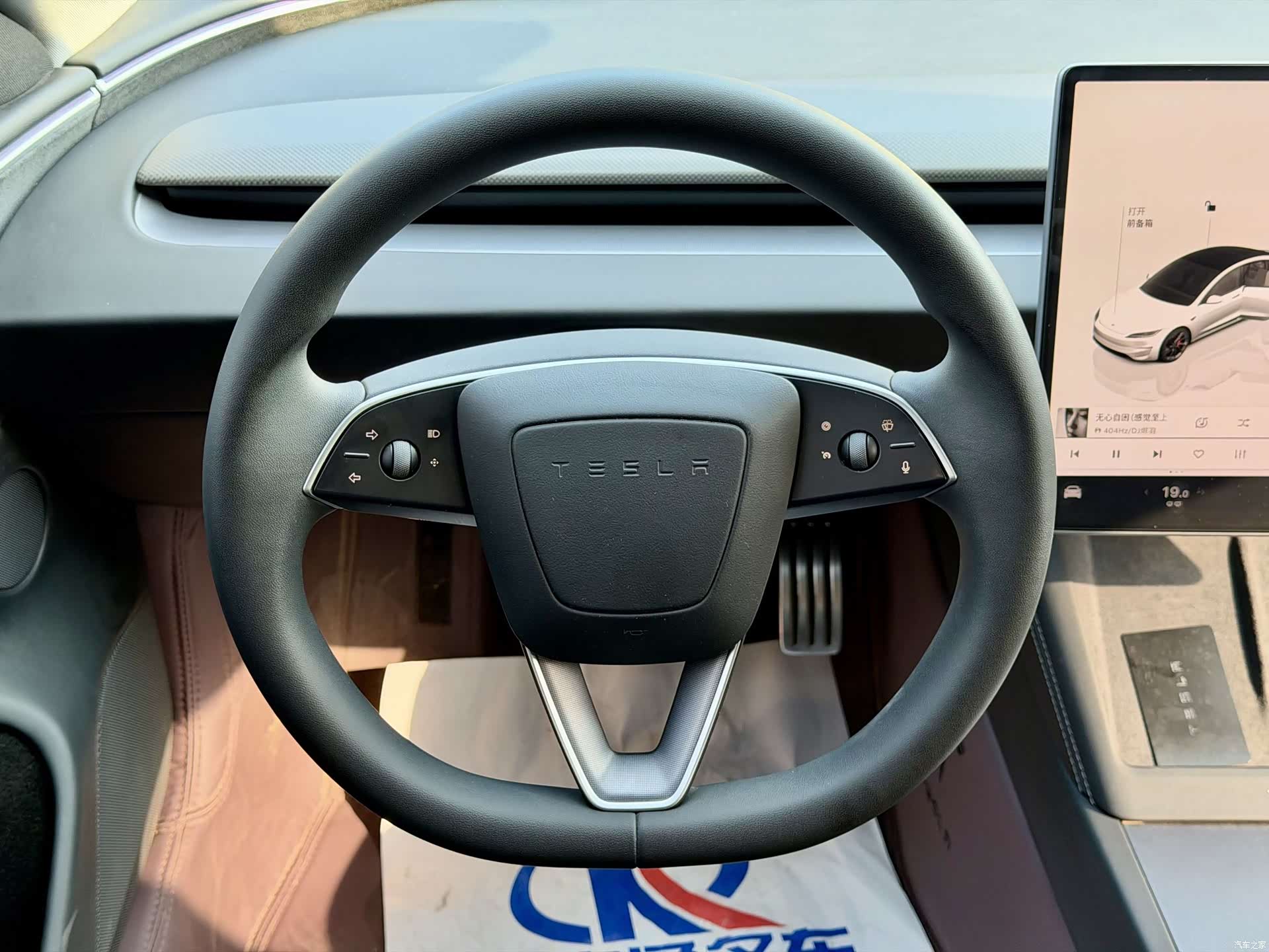 Tesla Model 3, 2025 6