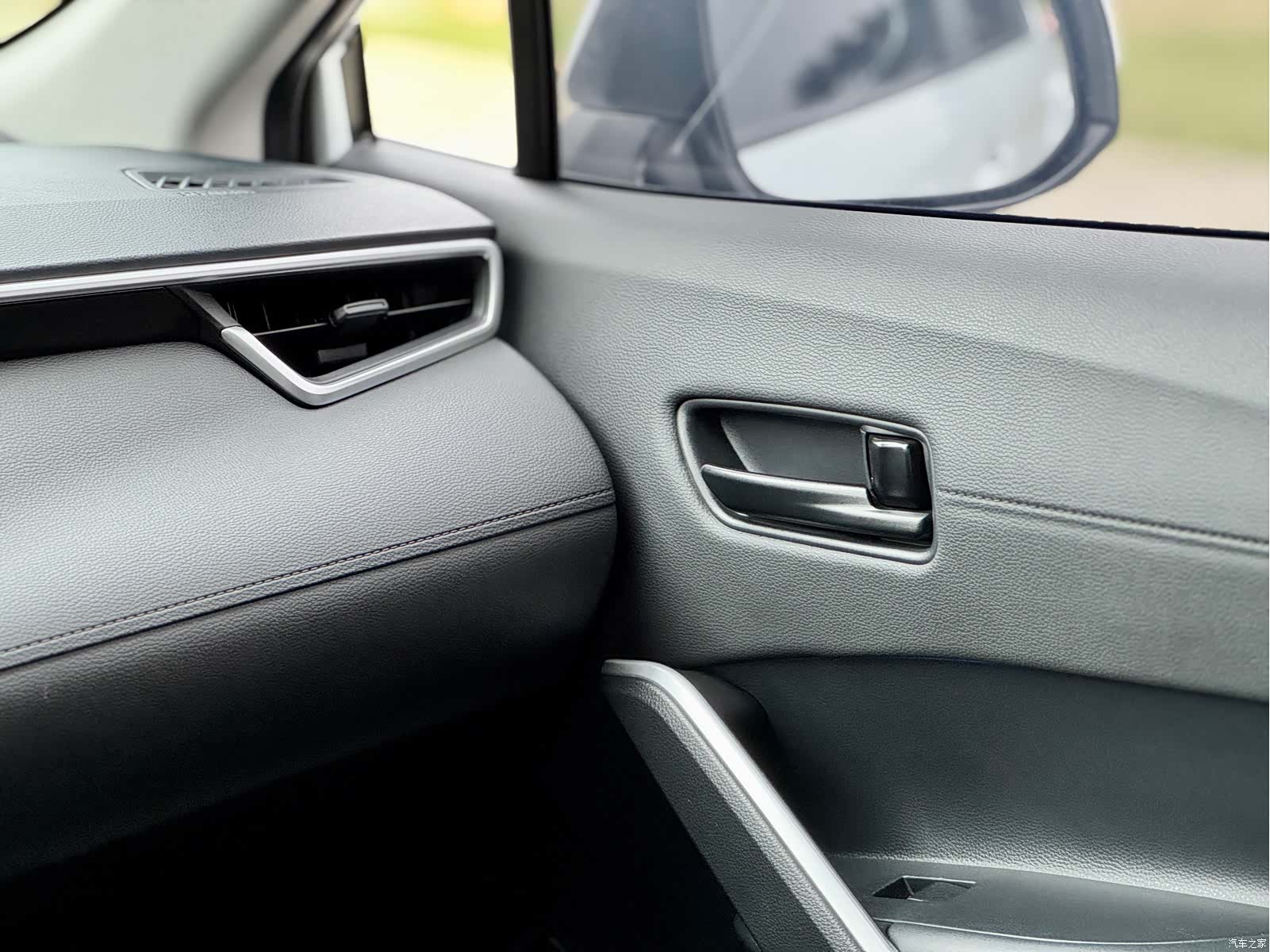 Toyota Frontlander, 2025 18