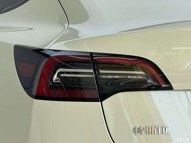 Tesla Model 3, 2023 20