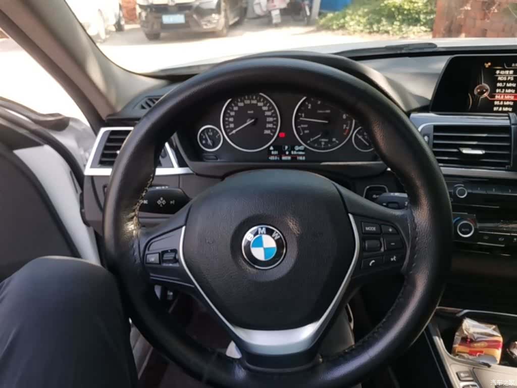 BMW 3 Series, 2016 11