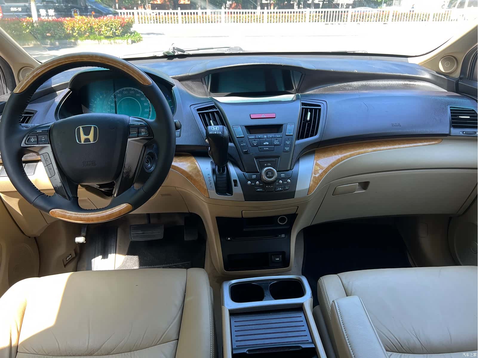 Honda Odyssey, 2012 11