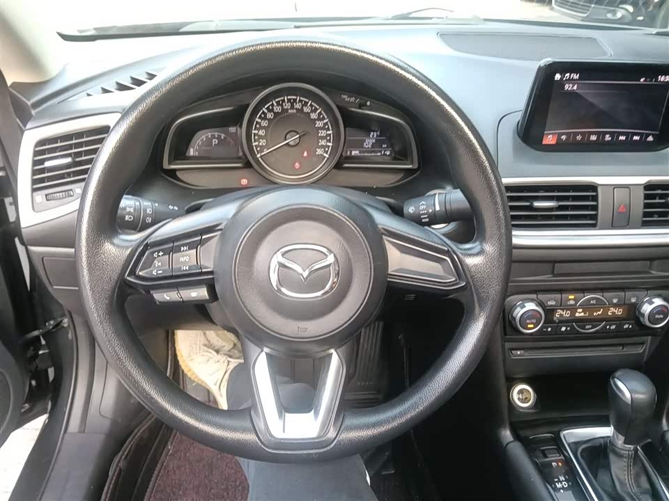 Mazda 3 Angkesaila