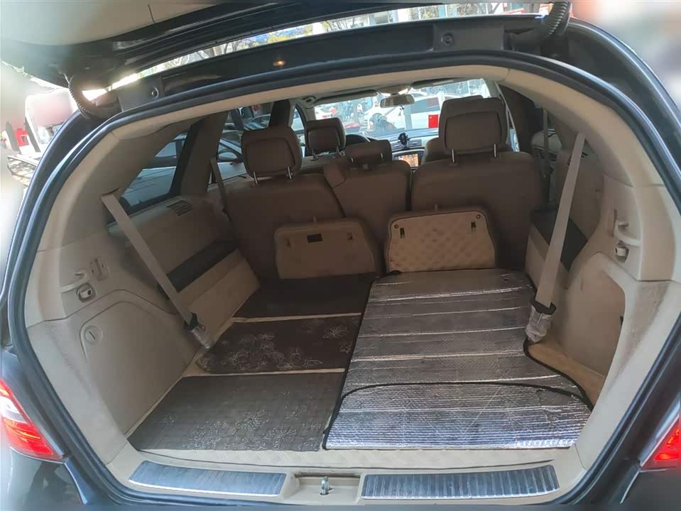 Mercedes-Benz R-class