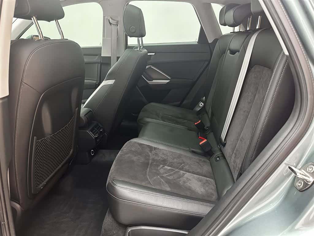 Audi Q3, 2021 11