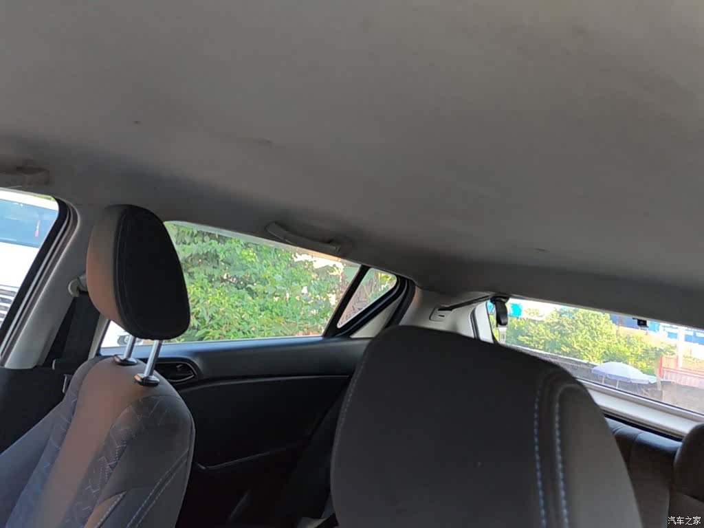 Wuling 310, 2017 18