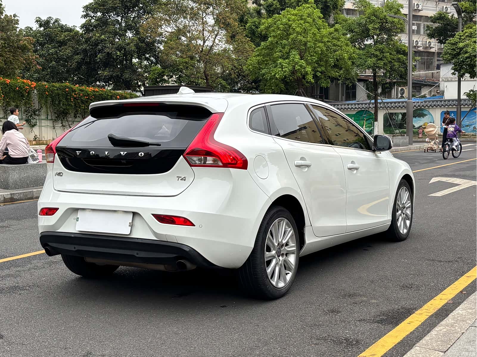 Volvo V40, 2016 20
