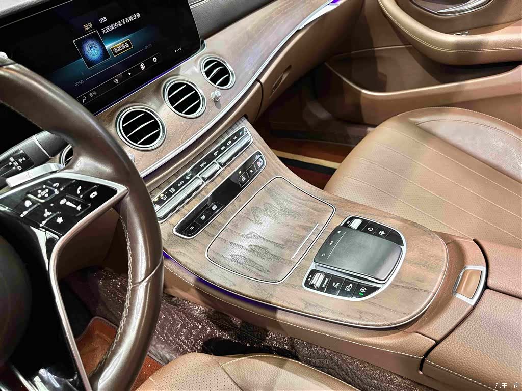 Mercedes-Benz E-Class, 2022 18