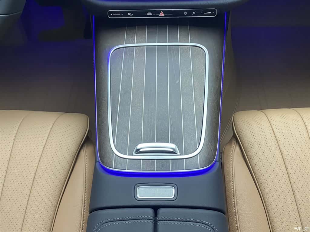 Mercedes-Benz E-Class, 2026 22