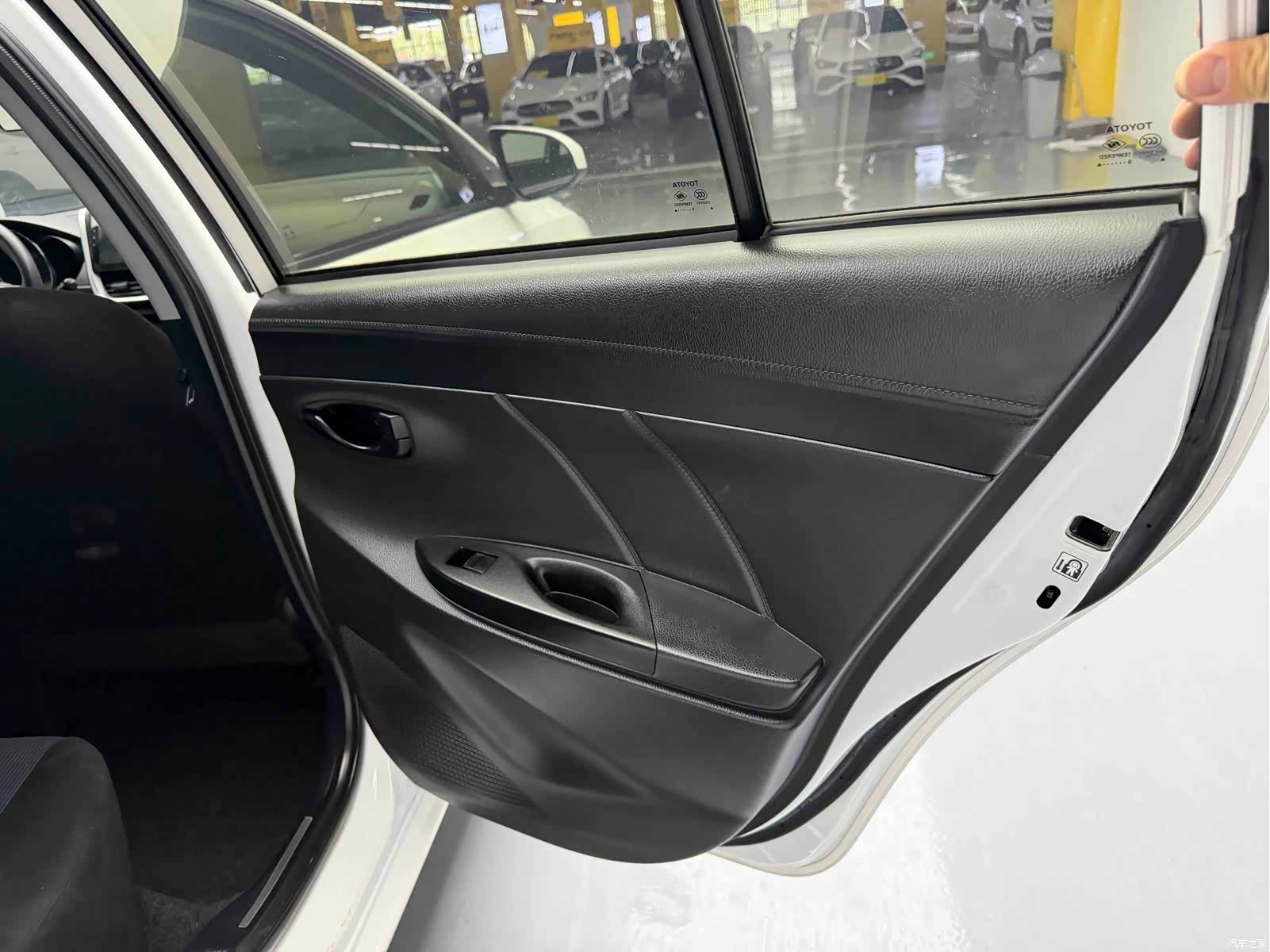 Toyota YARiS L, 2019 23