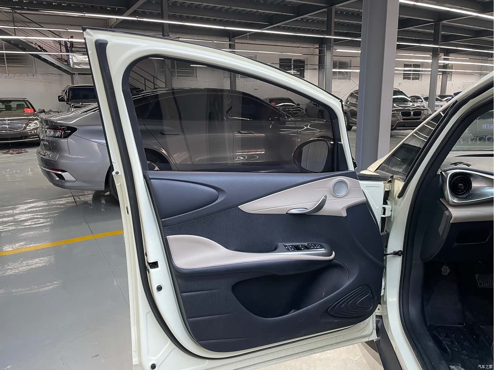 BYD Dolphin, 2023 9