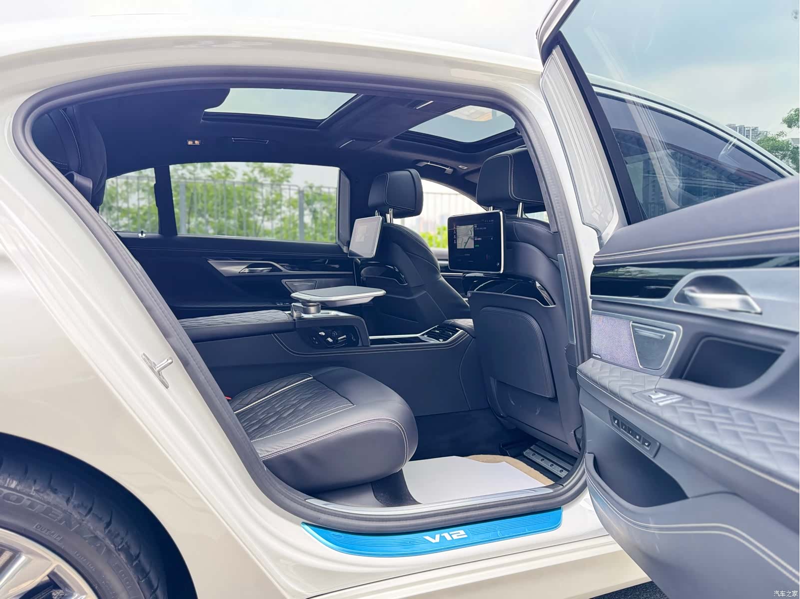 BMW 7 Series, 2022 21