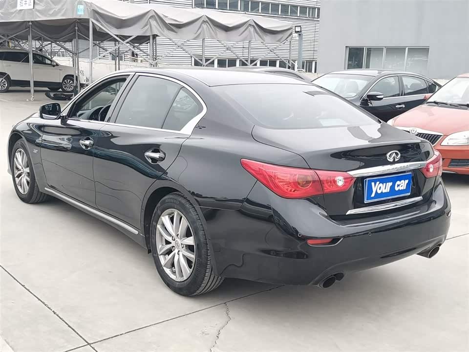Infiniti Q50L