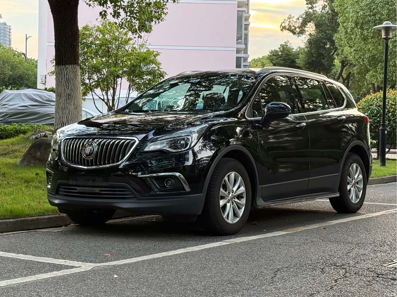 Buick Envision Plus, 2016 1