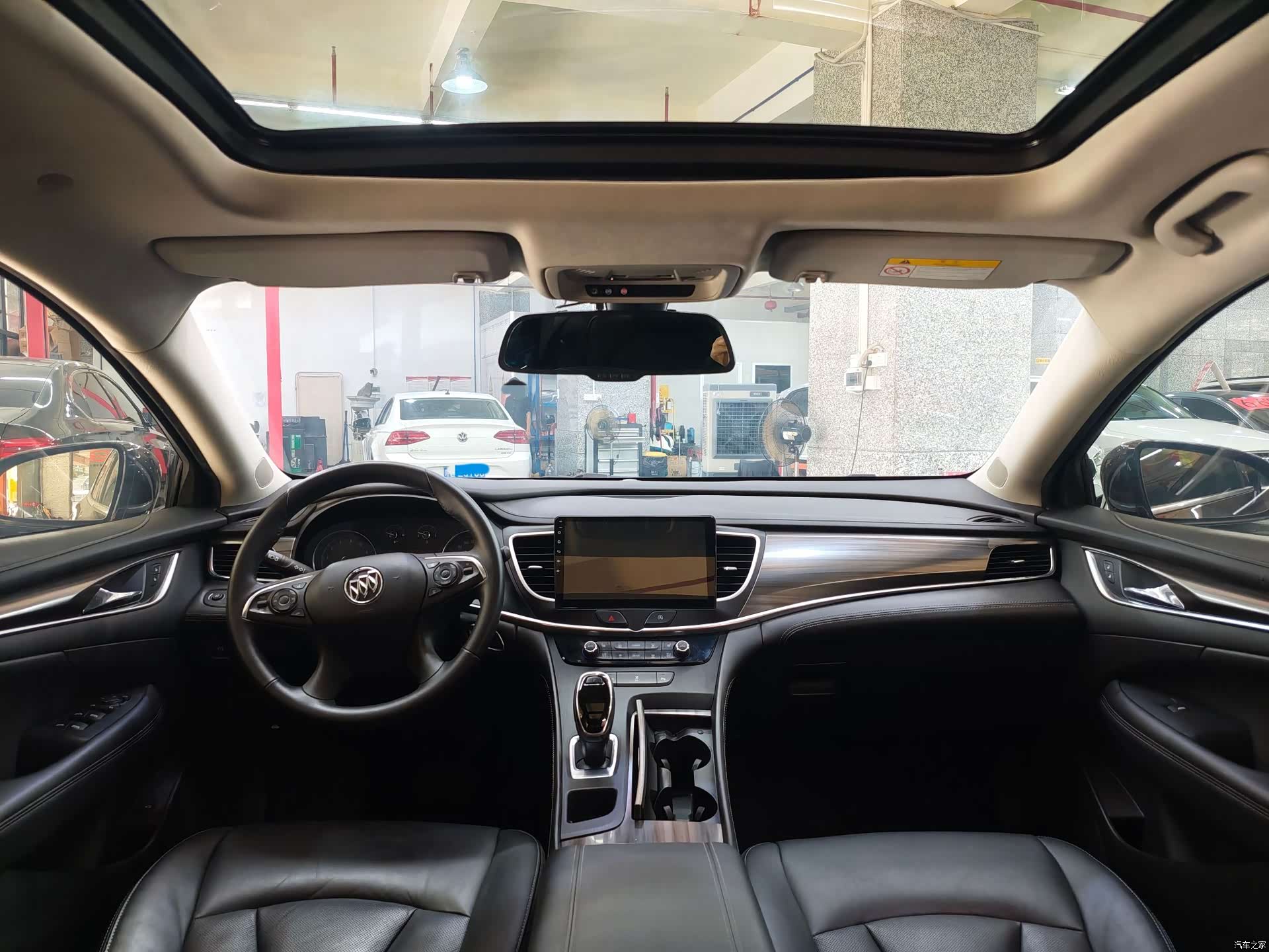Buick LaCrosse, 2018 все фото