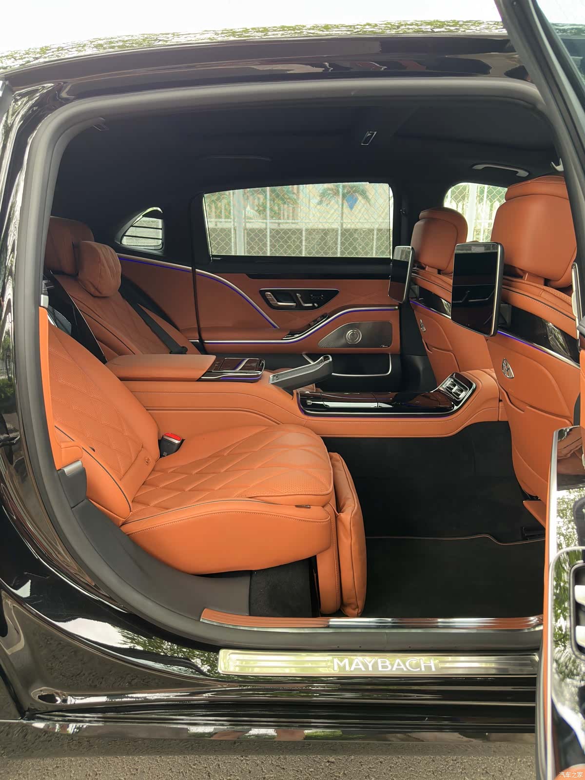 Maybach S-Class, 2023 15