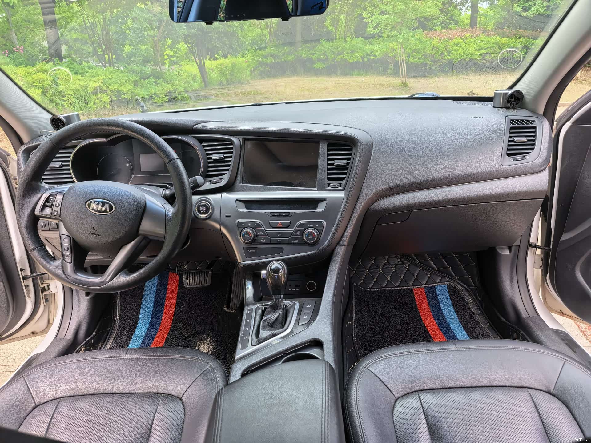 Kia K5, 2013 10
