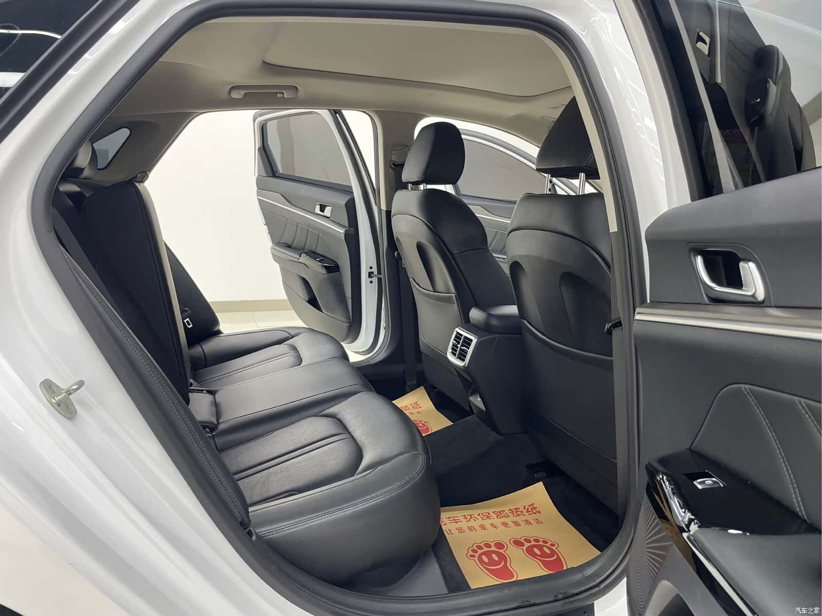 Kia K5, 2022 11