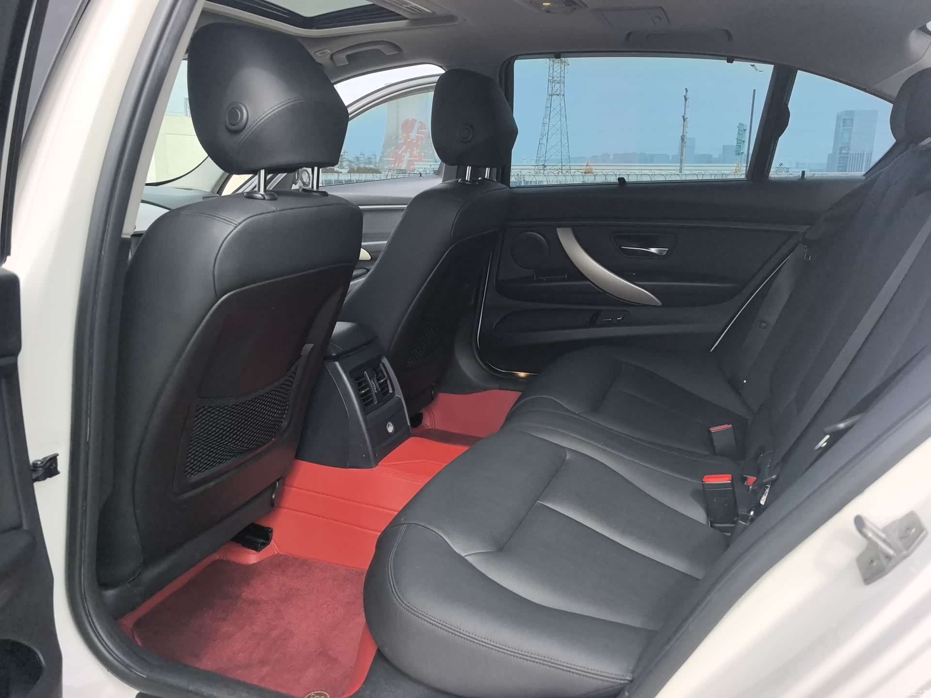 BMW 3 Series, 2015 10