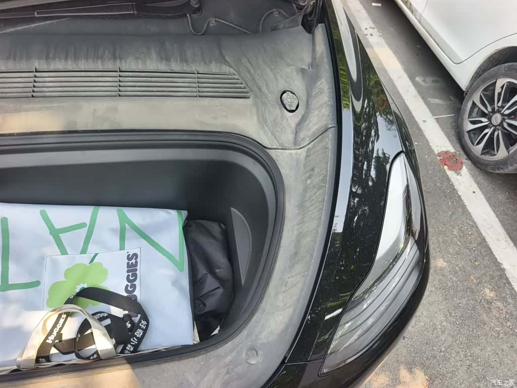 Tesla Model Y, 2022 22