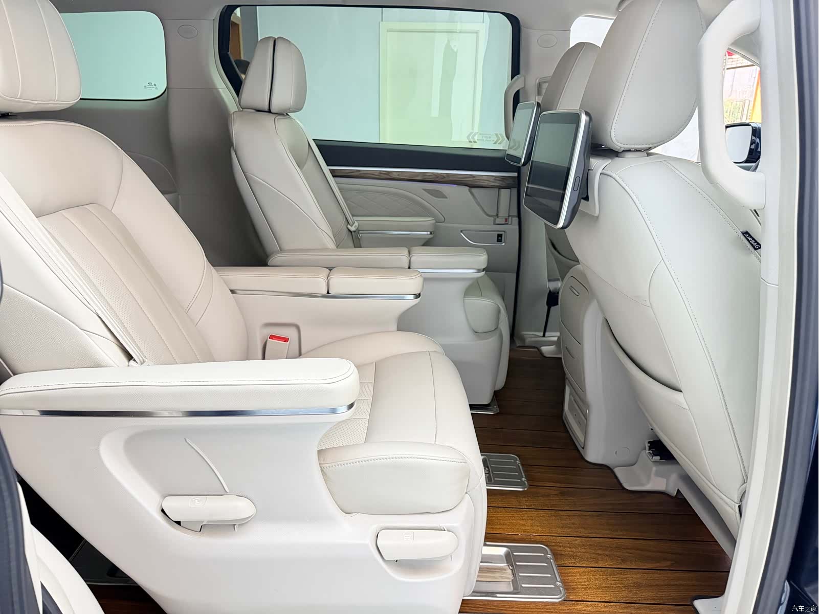 Trumpchi M8, 2019 11