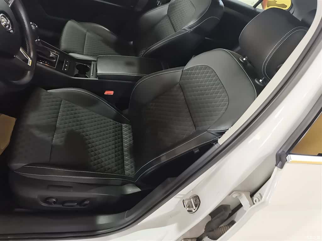 Skoda Superb, 2017 11