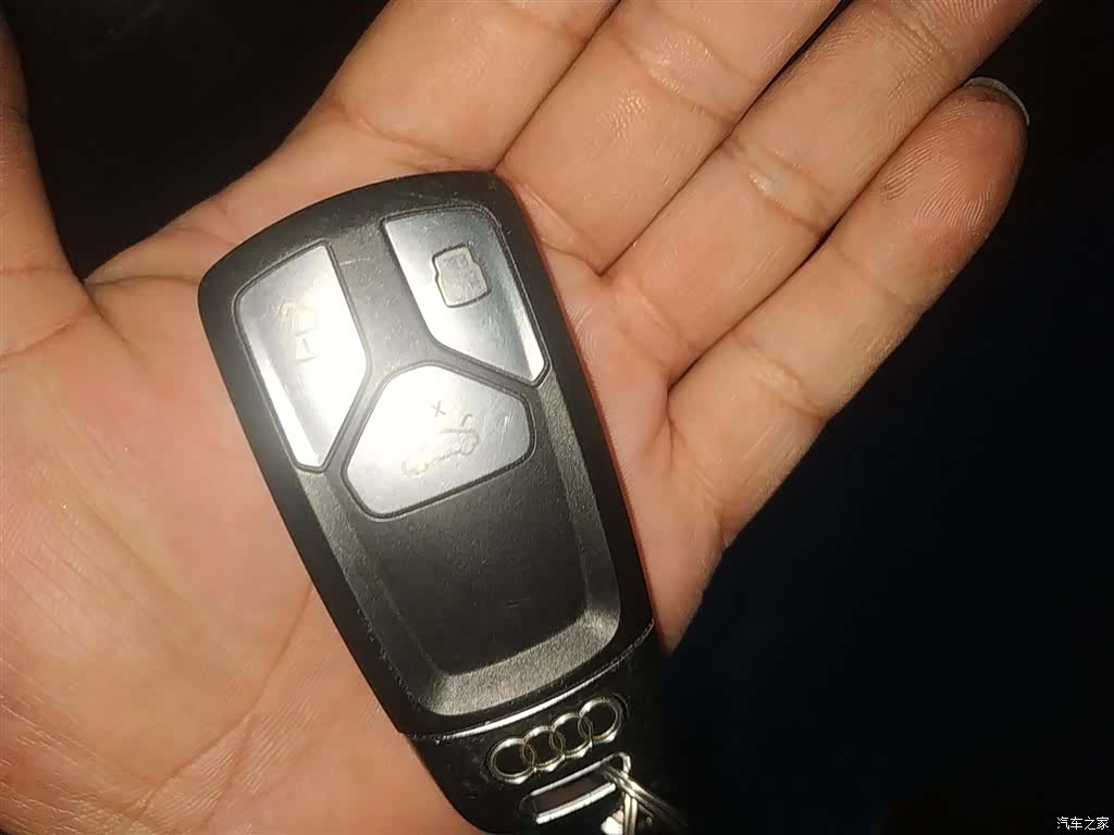 Audi Q5L, 2022 9