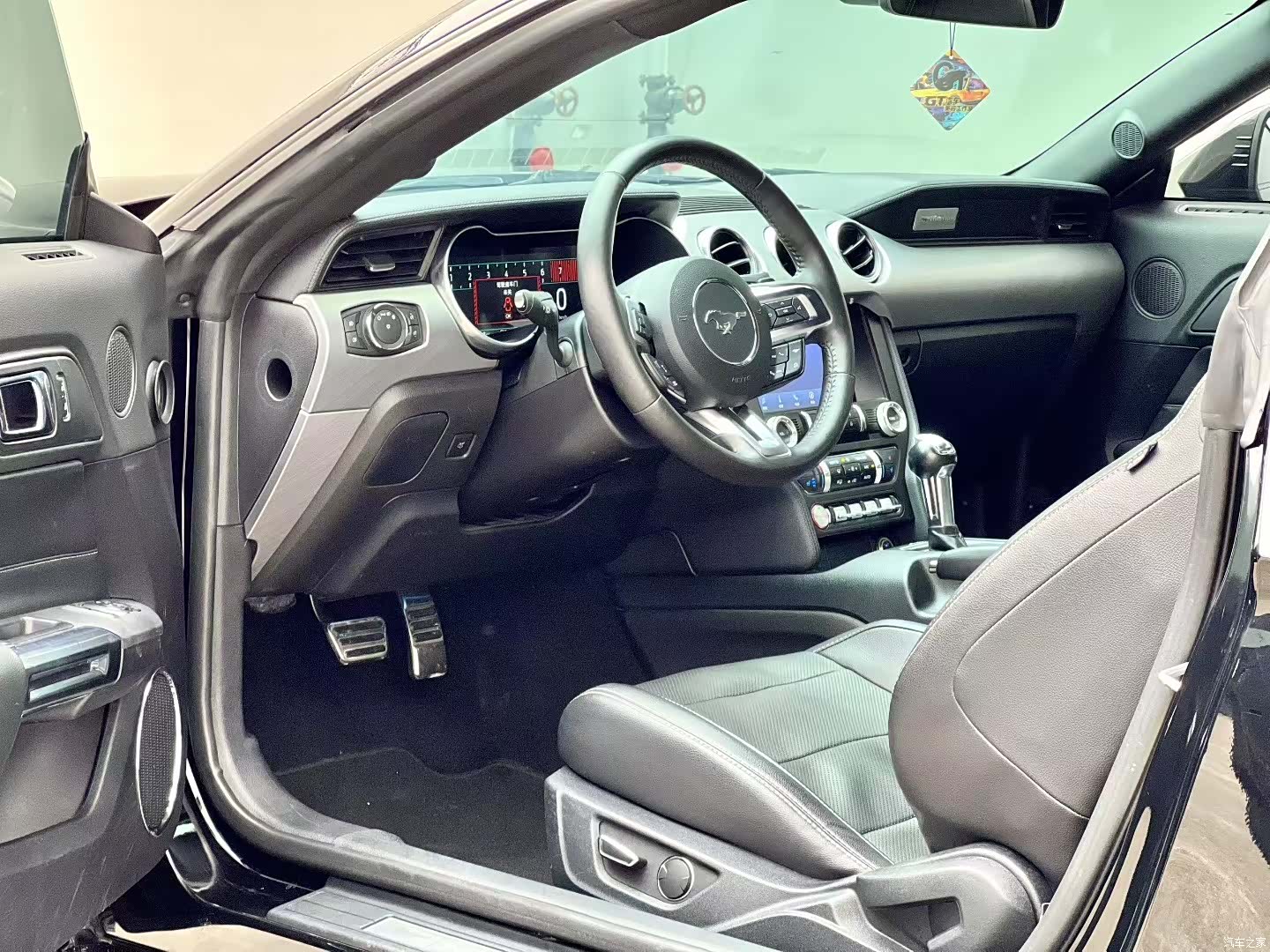 Ford Mustang, 2021 7