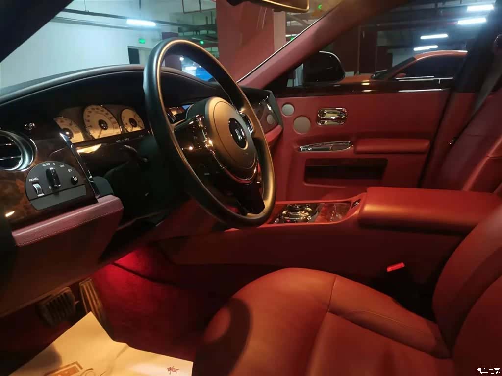 Rolls-Royce Ghost, 2012 6