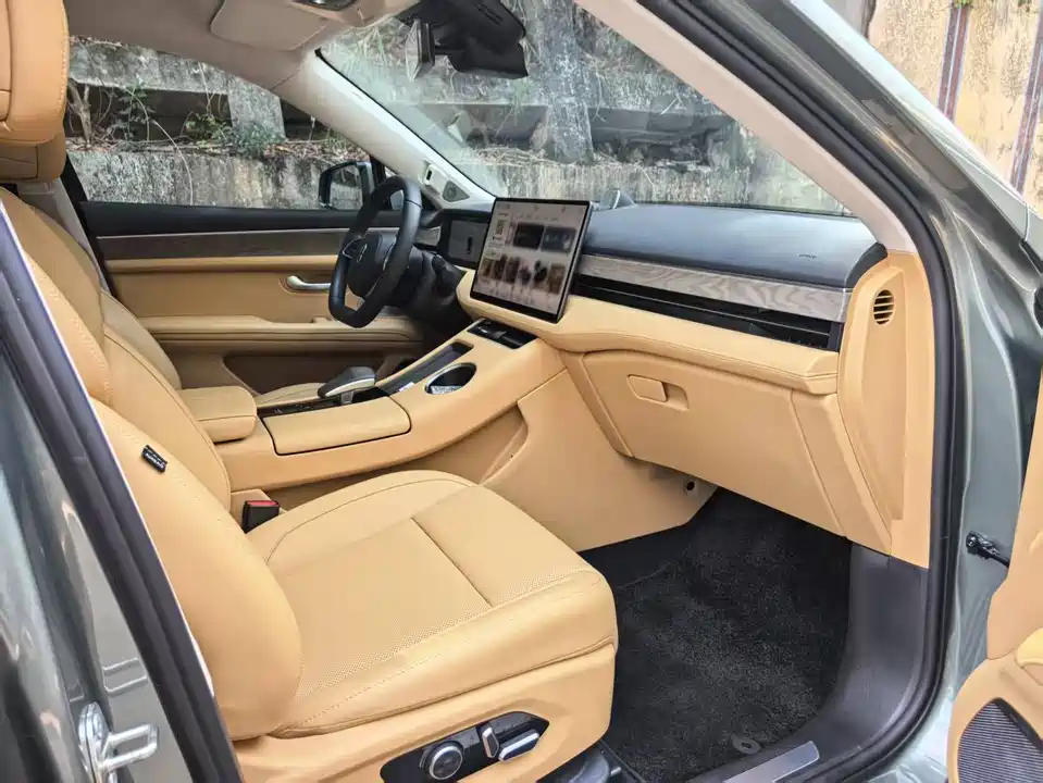 AITO Ask the world M5