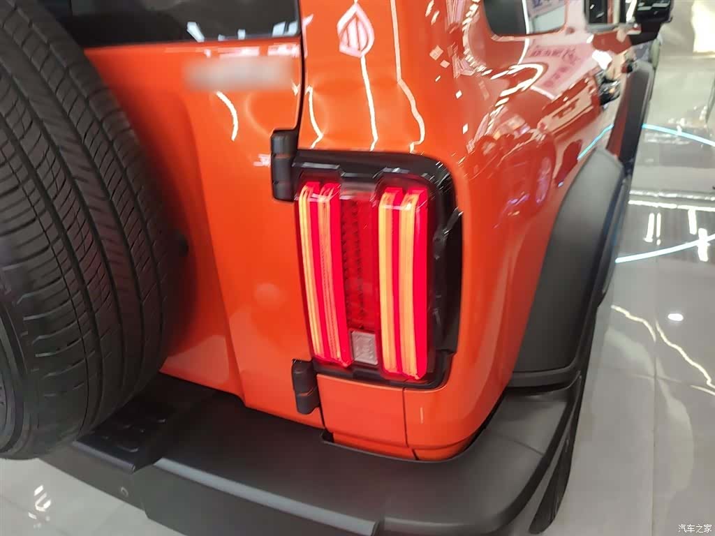 Tank 300, 2022 8
