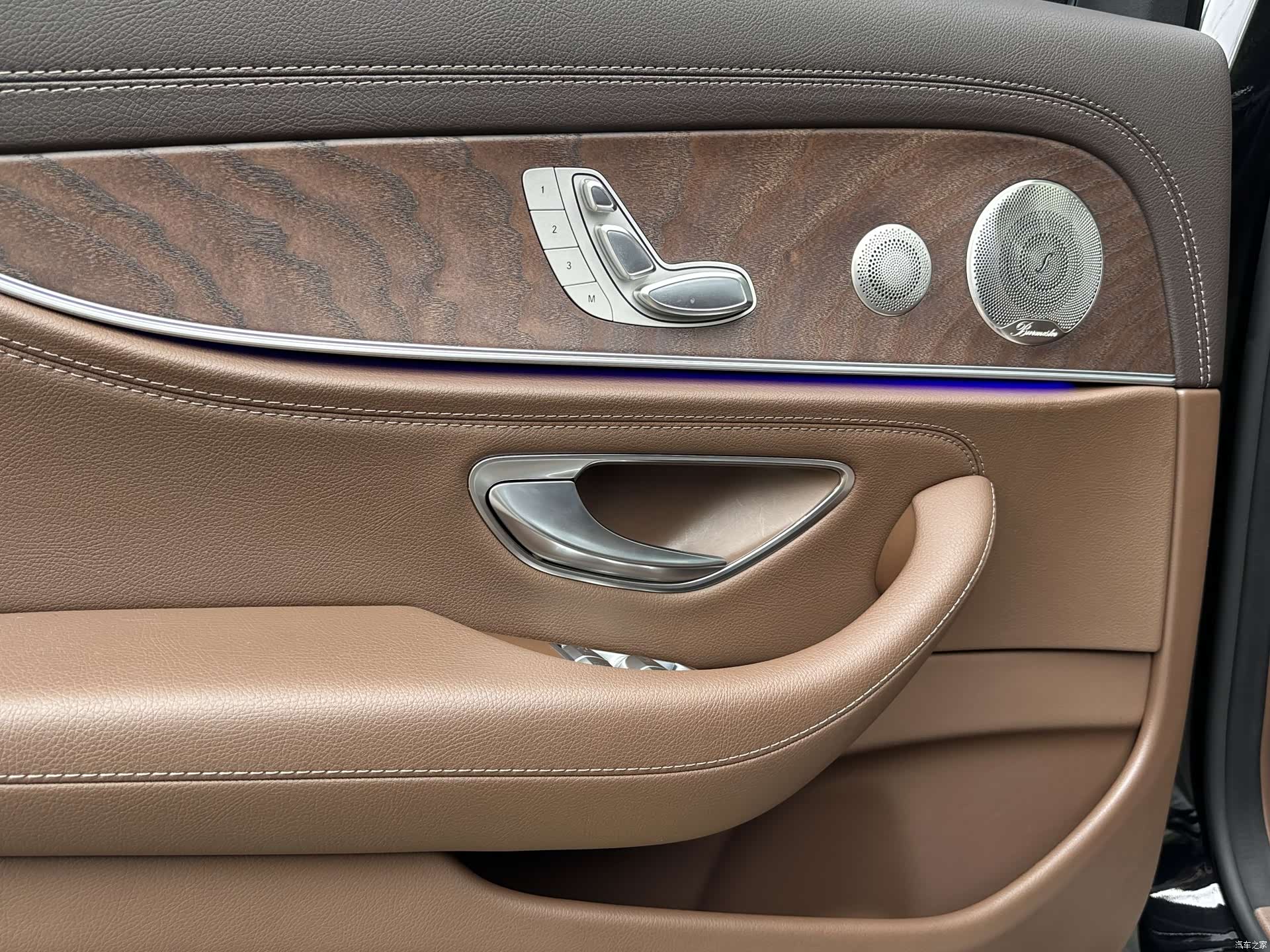 Mercedes-Benz E-Class, 2022 20