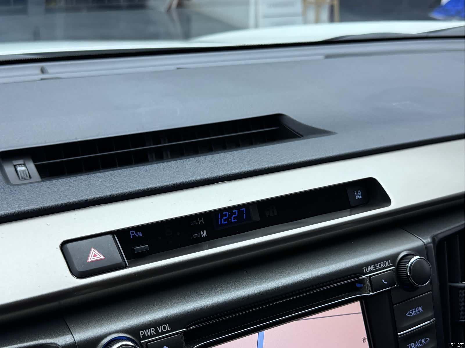 Toyota RAV4, 2015 10