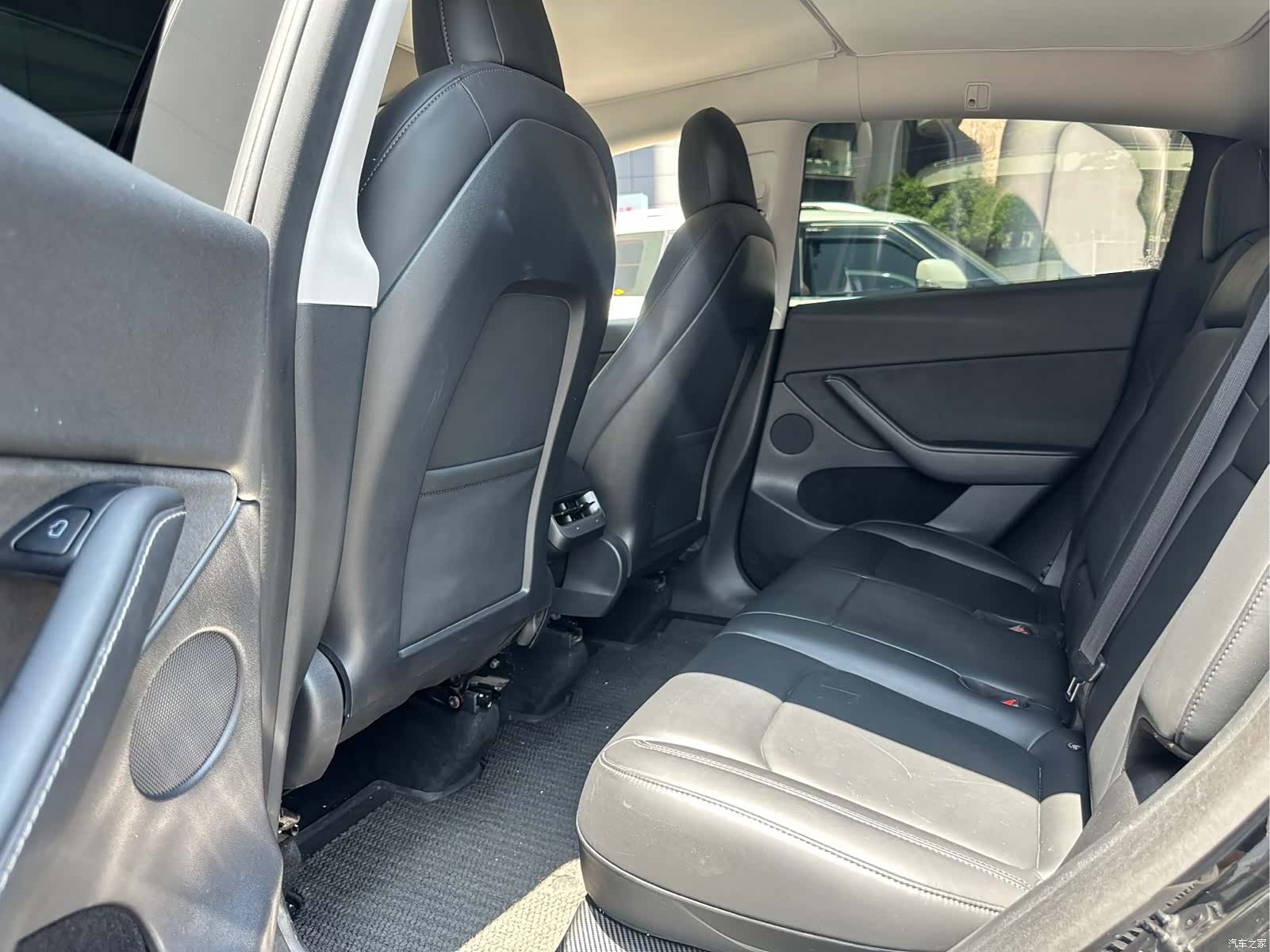 Tesla Model Y, 2021 8