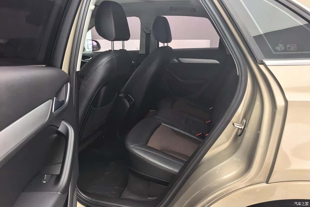 Audi Q3, 2017 11