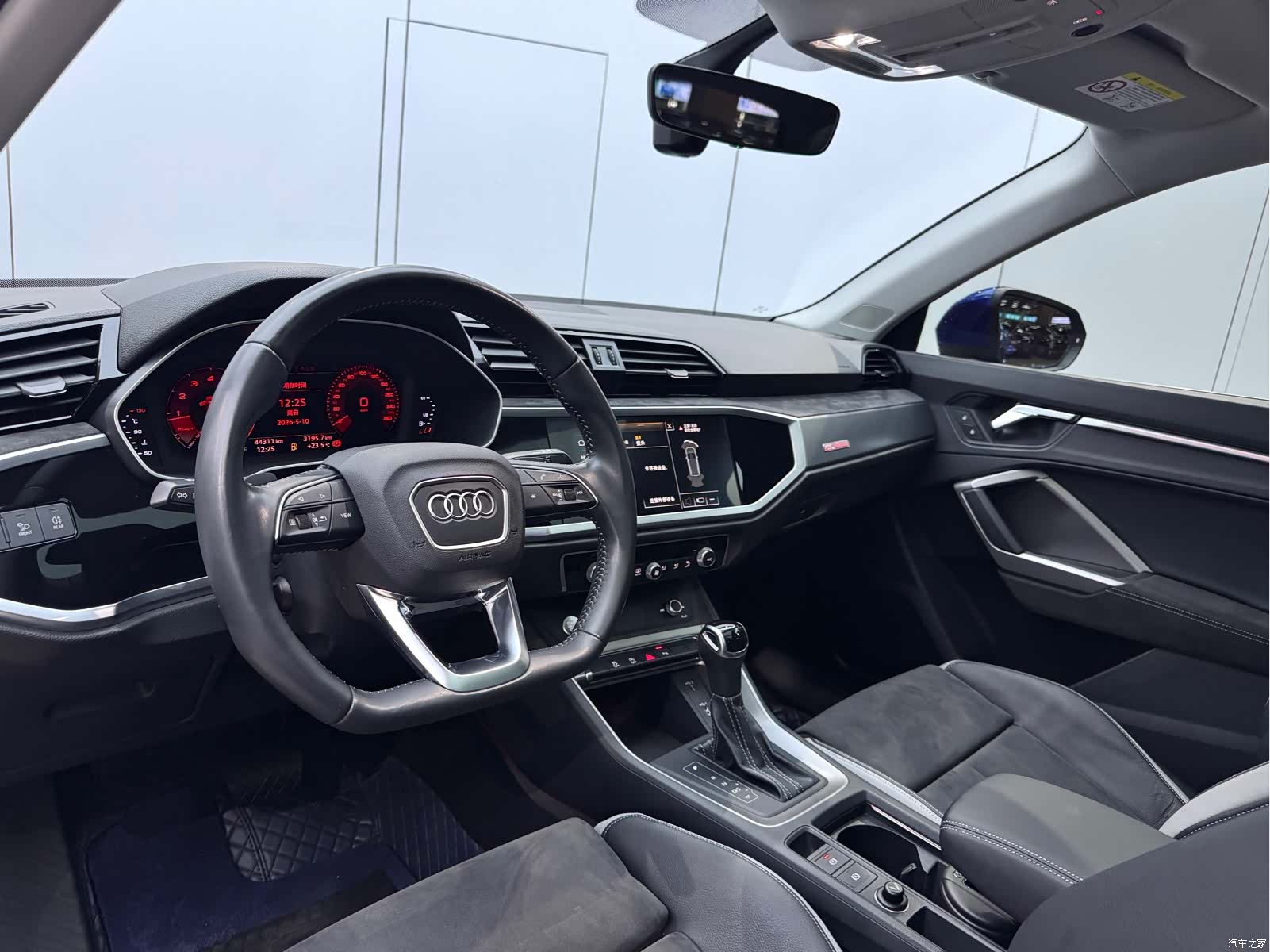 Audi Q3, 2019 8