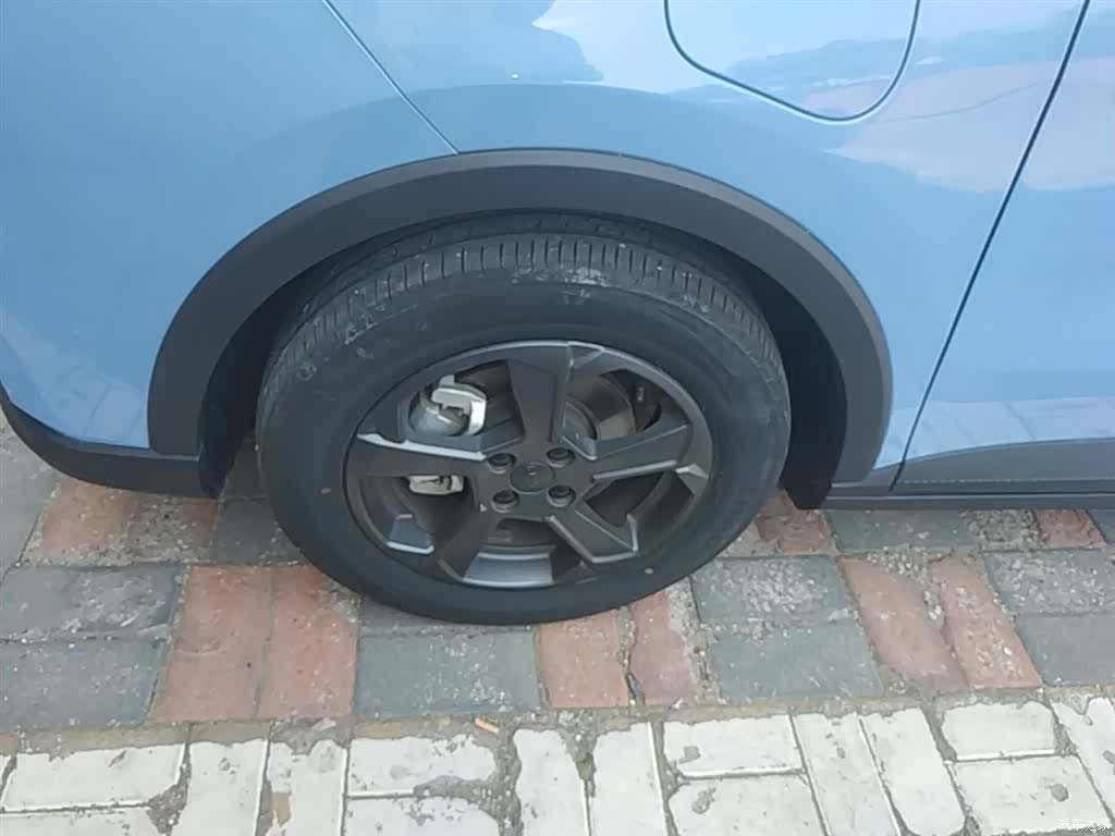 Geely E, 2022 23