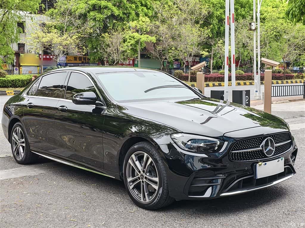 Mercedes-Benz E-Class, 2022 4