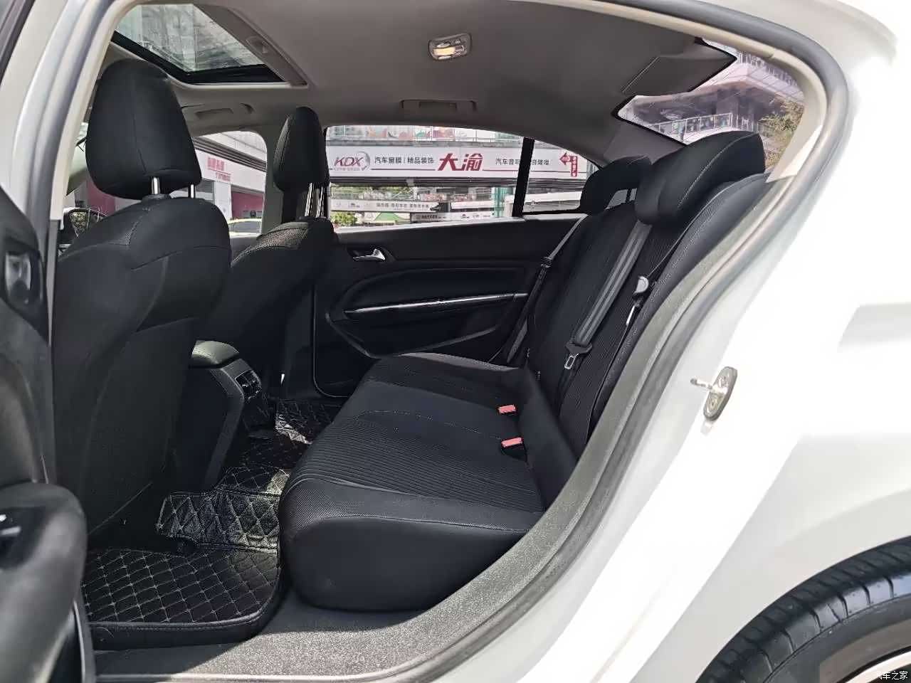 Peugeot 408, 2018 24