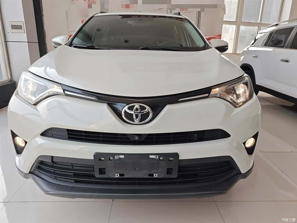 Toyota RAV4, 2018 3