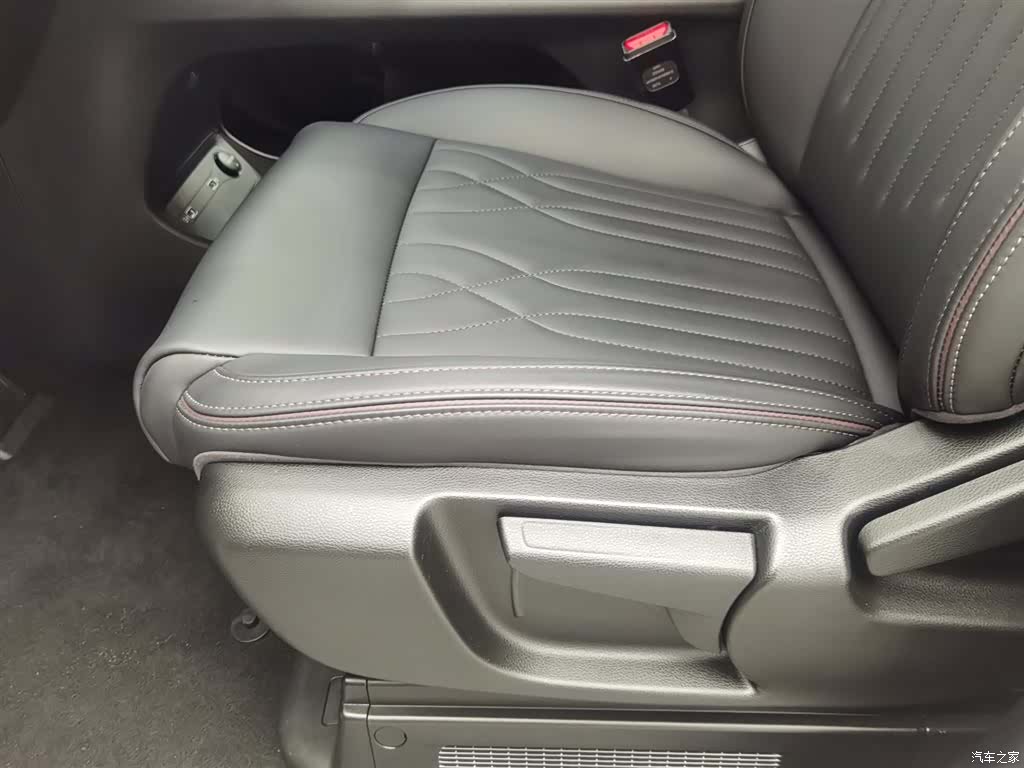 Trumpchi E9, 2025 20