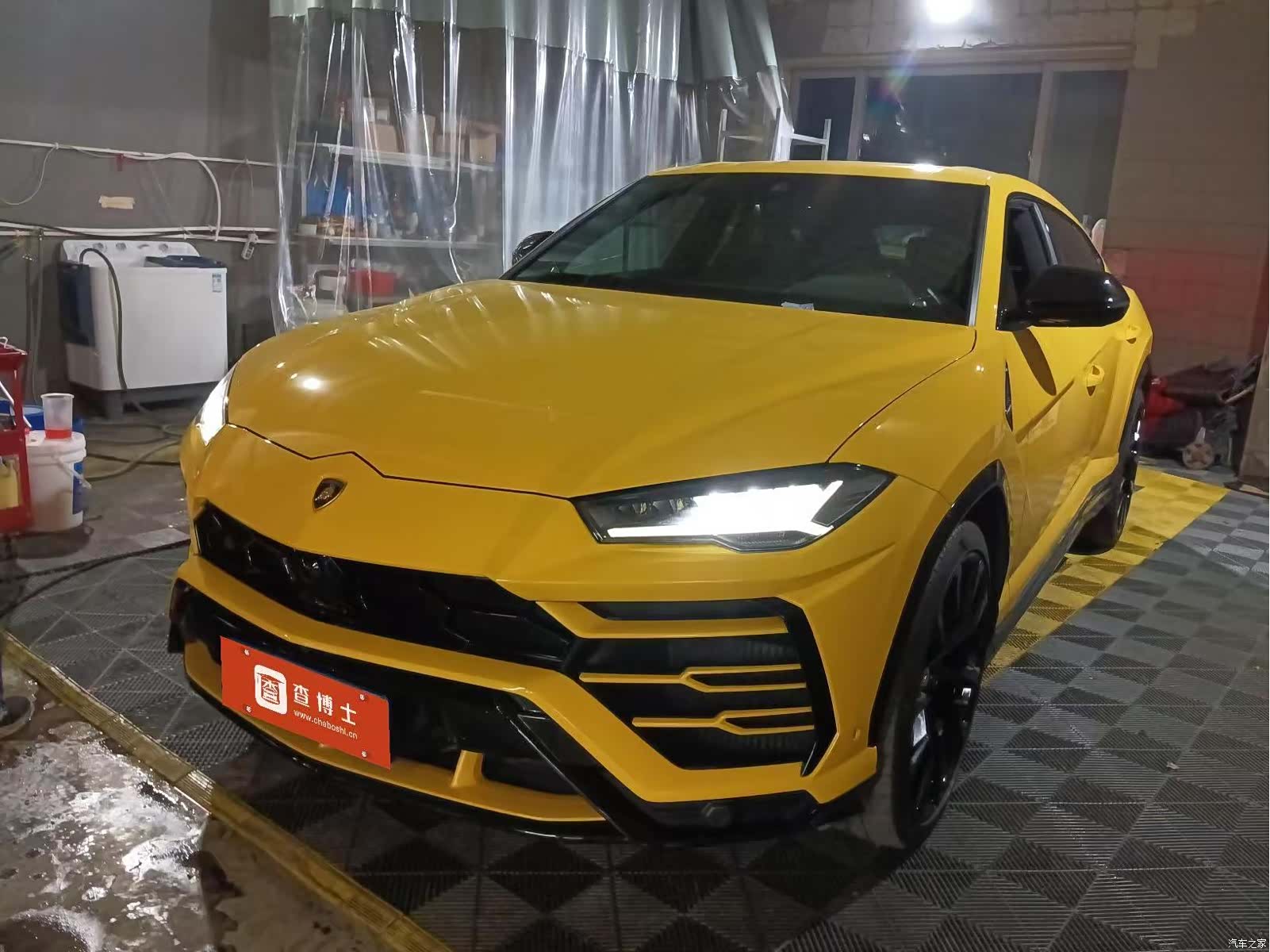 Lamborghini Urus, 2020 1