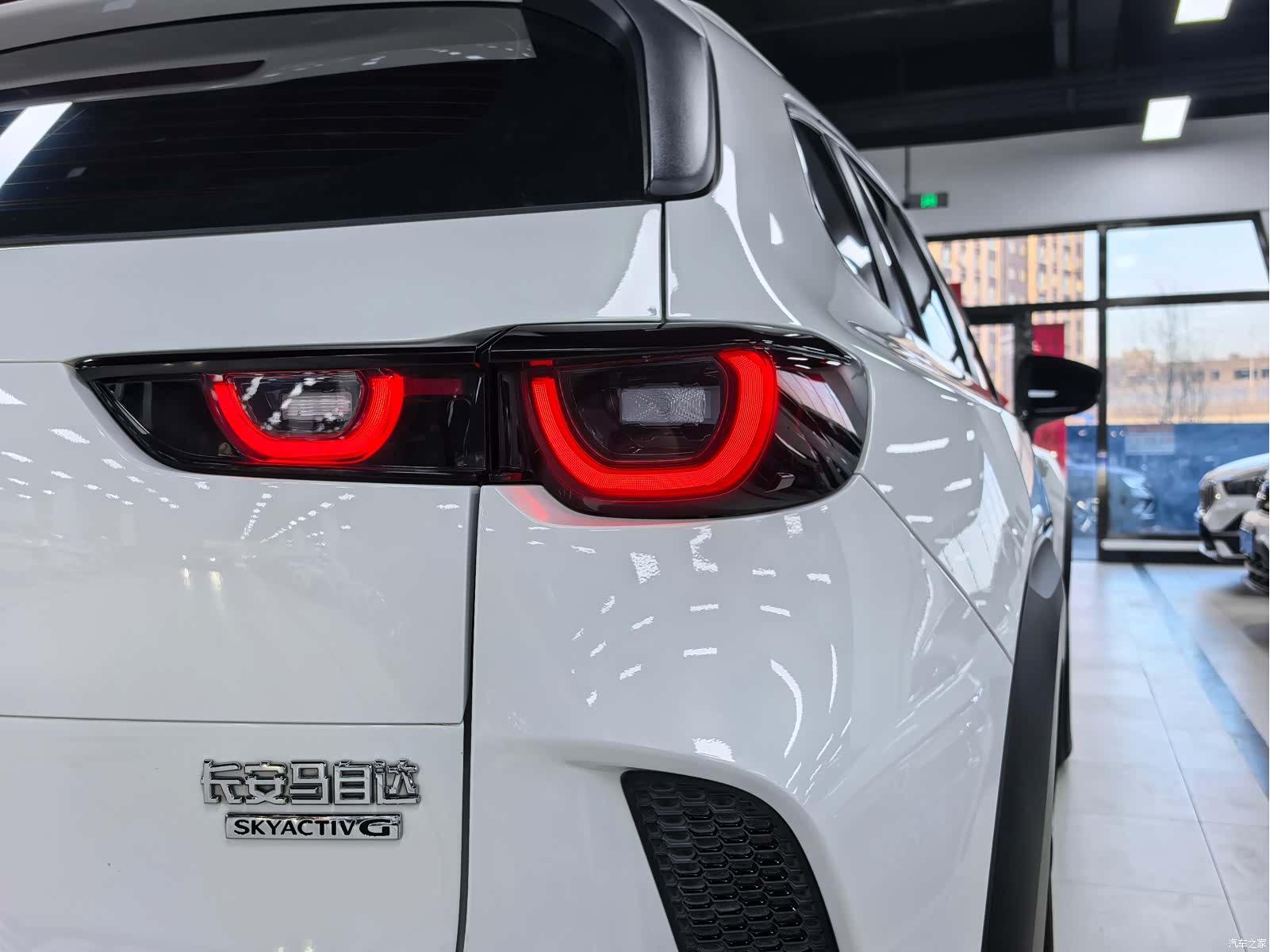 Mazda CX-50, 2023 все фото