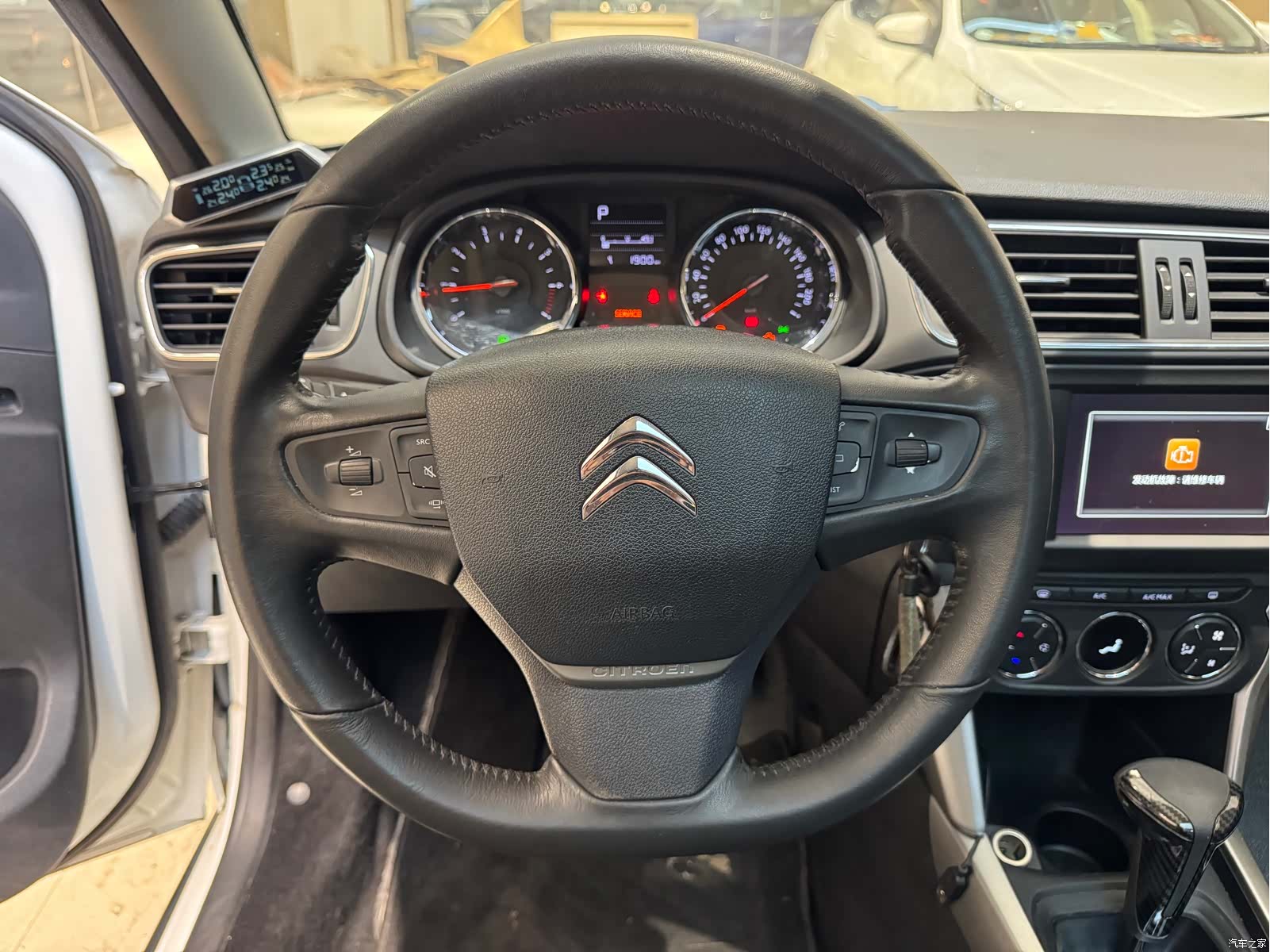 Citroen C3-XR, 2016 13