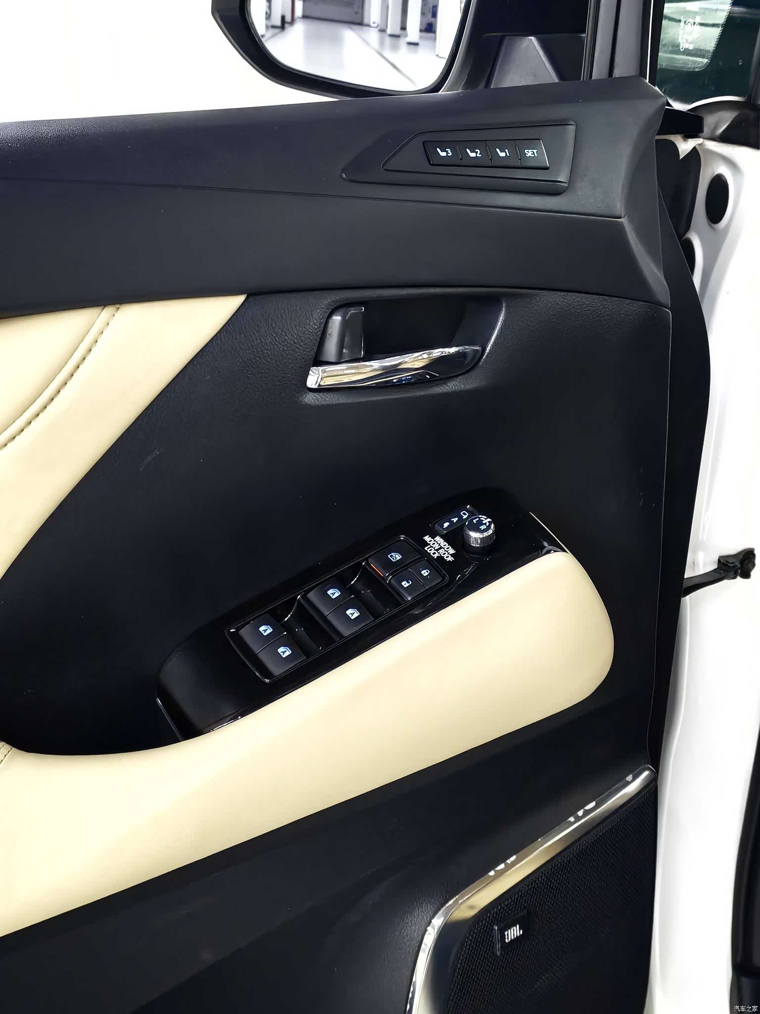 Toyota Alphard, 2015 14