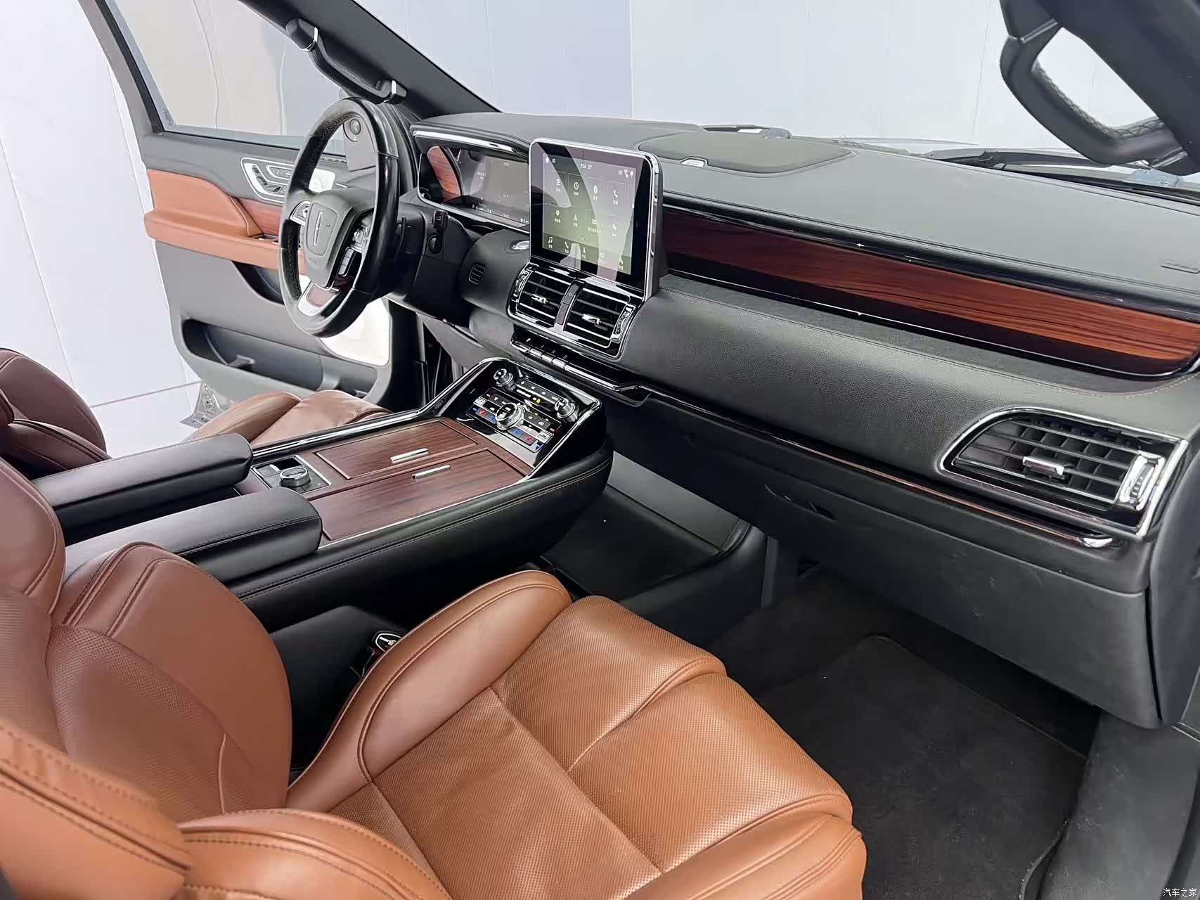Lincoln Navigator, 2019 10